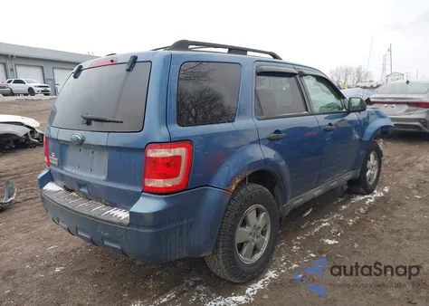 2010 Ford Escape Xlt z USA, uszkodzony, nr VIN 1FMCU0D79AKA12450